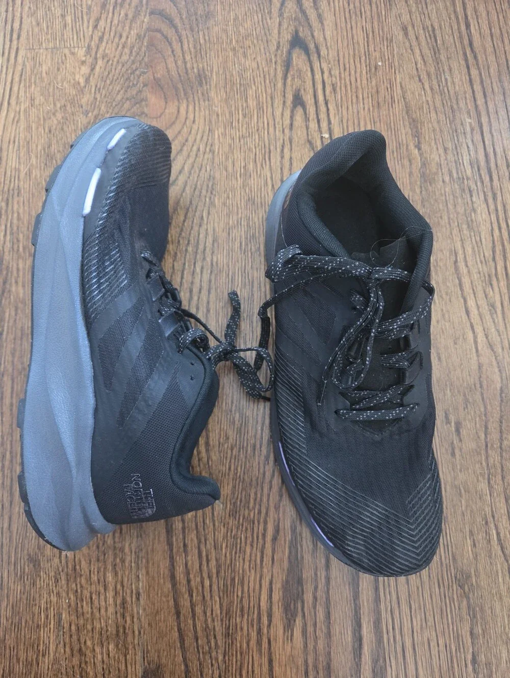 Mens The North Face Sneakers, Size 9.5.